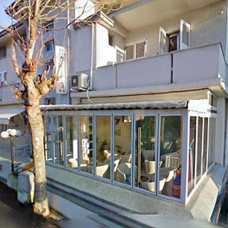 Hotel Silvia Viserbella di Rimini Ngoại thất bức ảnh