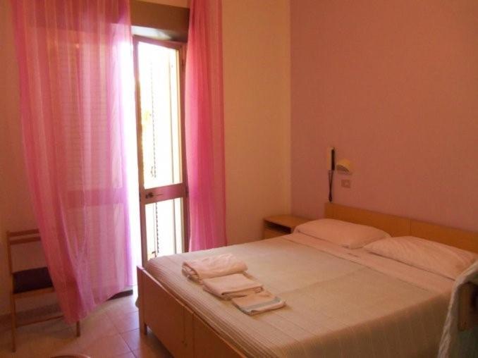 Hotel Silvia Viserbella di Rimini Ngoại thất bức ảnh