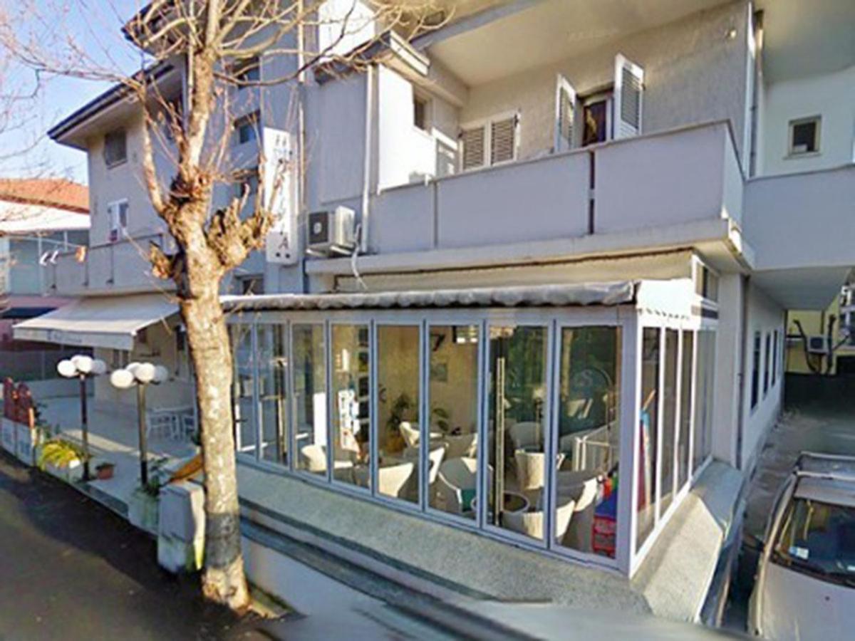 Hotel Silvia Viserbella di Rimini Ngoại thất bức ảnh